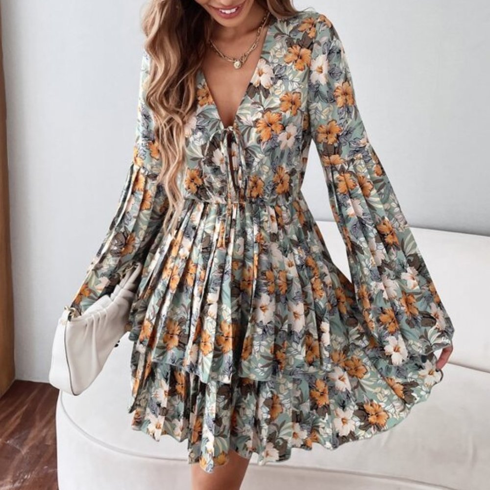 Allover Floral Knot Layered Pleated A-line Dress - Picture 5 of 5